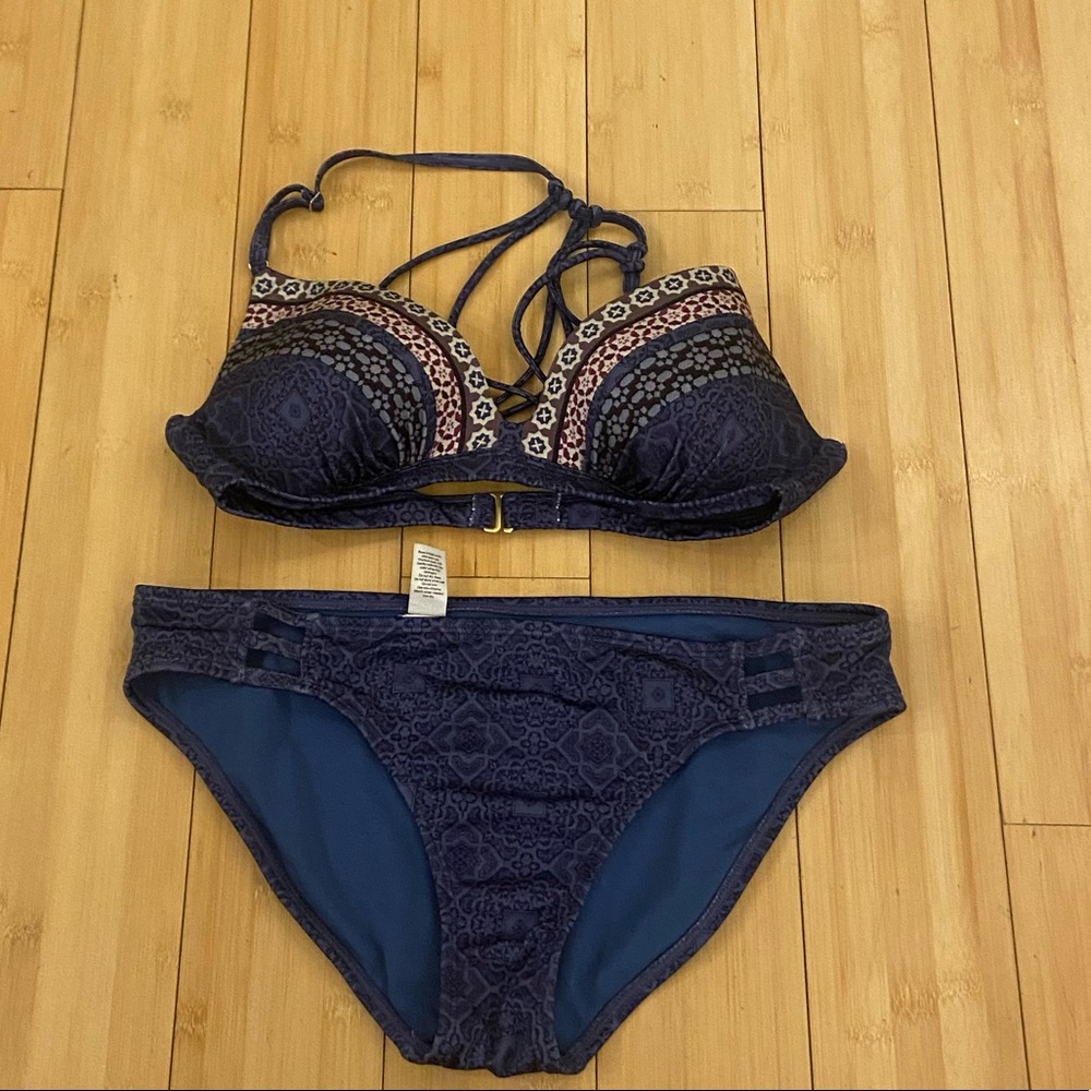 Athleta padded bikini with cross cross back